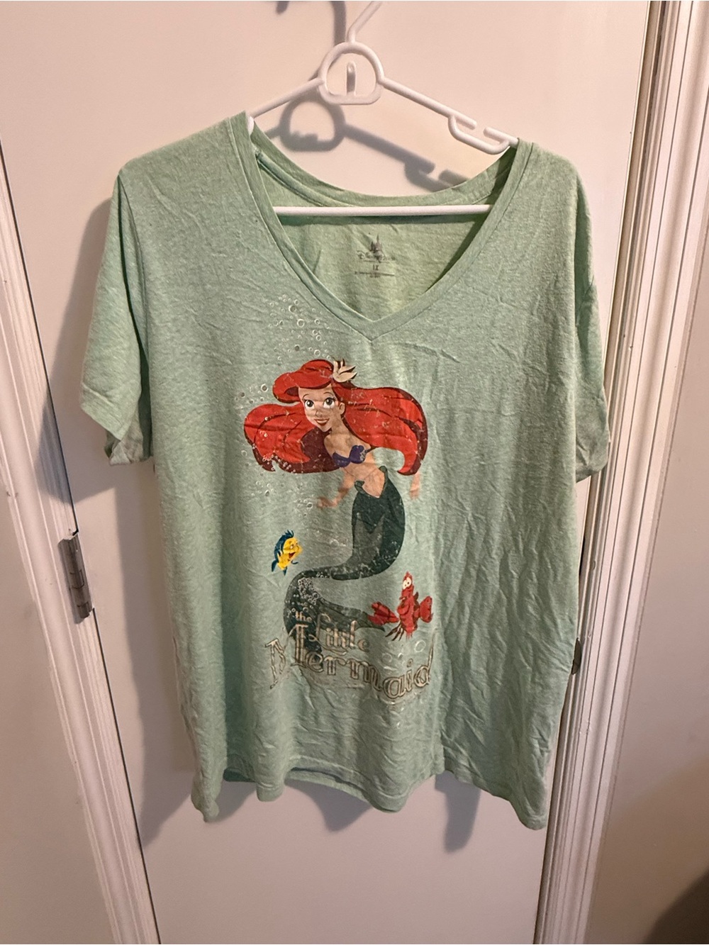 Disney Parks The Little Mermaid Ariel Distressed Graphic Tee – Size 1X
